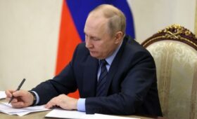 Путин подписал закон о новом режиме высылки мигрантов