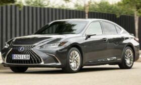 Обновлённый Lexus ES 2025