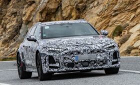 Новый «заряженный» универсал Audi RS 5 Avant проехался на камеру