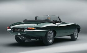 Легендарный Jaguar E-Type вернулся в производство: золотой ключик и электронный впрыск