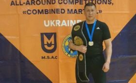 Кыргызстанский боец выиграл пояс чемпиона в Польше. Фото