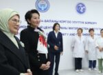 Первые леди Кыргызстана и Турции посетили Национальный центр охраны материнства и детства в Бишкеке