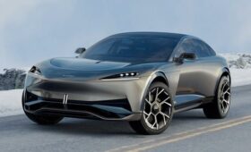 Karma Invictus: топ-версия седана Revero с карбоновым кузовом и спортивной подвеской