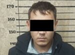 В Бишкеке ночью мужчину насильно посадили в «Фит» и, угрожая, отобрали у него телефон