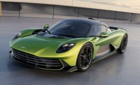 Aston Martin Valhalla: PHEV-установка с V8, первая «сотня» за 2,5 с, разгоняется до 350 км/ч