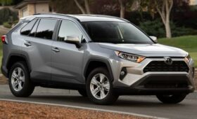 Новый Toyota RAV4 2025