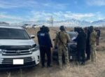 В Таласе мужчины пытались продать оружие оперативникам ГУУР МВД