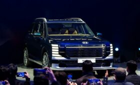 Гигантский кроссовер Hyundai Palisade нового поколения показали живьём