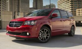 Ram может выпустить минивэн по мотивам отправленного в отставку Dodge Grand Caravan