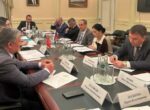 Глава Минтруда КР и представители МВД РФ обсудили вопросы в сфере миграции