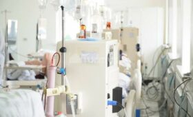 Депутат попросил возобновить работу центра гемодиализа в Балыкчы