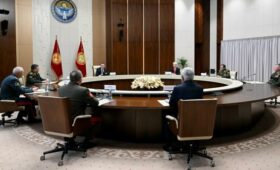 Президент Жапаров принял министров обороны стран ОДКБ