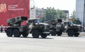 На площади Ала-Тоо впервые представили «Тор-М2КМ», «Печора 2БМ» и С-300 ПС, — Минобороны о параде к 80-летию Победы