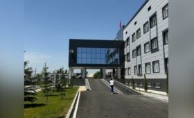 Глава Минздрава посетил Центр охраны материнства и детства им. А. Ташиевой в Сузакском районе