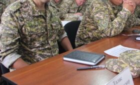 И.о. министра обороны сообщил о планах по повышению зарплаты военных комиссариатов