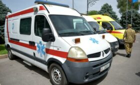 Бишкек получил 3 машины скорой медицинской помощи