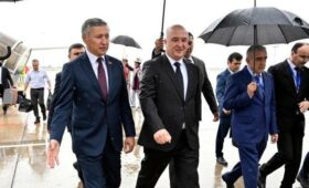 Парламентская делегация Таджикистана во главе с Файзали Идизода прибыла в Бишкек