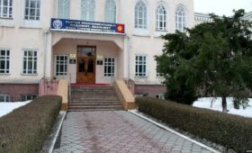 У главы Минкультуры в глазу «бревно» — но он его не замечает?