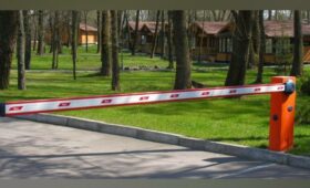 Никаких ограждений не должно быть, — МЧС напомнил о штрафах за препятствие пожарным машинам