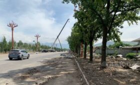 Вице-мэр Бишкека рассказал, с чего начался скандал со сносом объектов на проспекте Айтматова