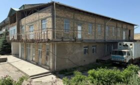 ГКНБ: Государству вернули бывший профилакторий с участком в Сулюкте, где ранее было офисное помещение угледобывающей компании