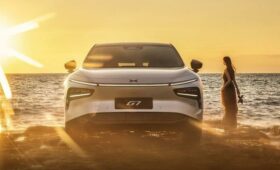 Кроссовер Xpeng G7 стал доступен к заказу: богатое оснащение, дешевле Tesla Model Y