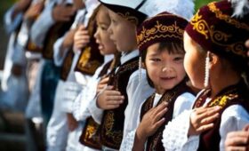 Кабмин образовал комиссию по проведению конкурса «Город, дружественный детям и молодежи»