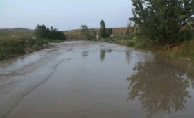 В Иссык-Атинском районе введен режим ЧС из-за прорыва горного озера Такыр-Төр