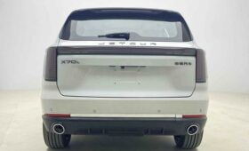 К дебюту готовится кроссовер Jetour X70L: фото без камуфляжа