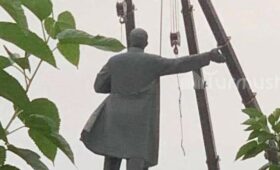 День 10 Июня: Товарища Ленина отодвинули от народа