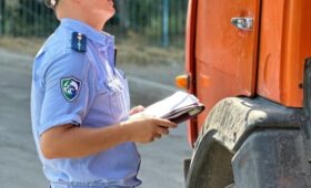 Мэрия Бишкека усилила контроль за фурами в жаркую погоду