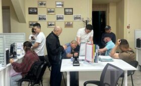 Кыргызстанцы в России могут получить помощь с трудоустройством, ОМС и легализацией, — Минтруда