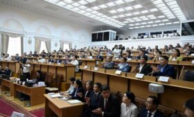 Жогорку Кенеш принял конституционный законопроект «Об омбудсмене»