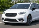 Chrysler подготовил юбилейную версию минивэна Pacifica к 100-летию бренда