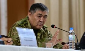 Ташиев потребовал контролировать работу чиновников Жалал-Абадской области