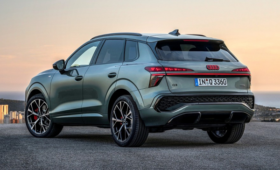 Новый Audi Q3: странности в эргономике, отделка из вторсырья и прежняя платформа