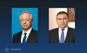 Замглавы МИД КР и РФ обсудили вопросы миграции и новые правила пребывания кыргызстанцев