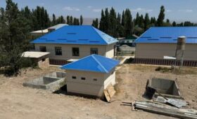 В селе Кен-Арал Бакай-Атинского района строят спорткомплекс