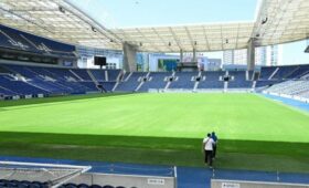 Делегации ЖК показали футбольный стадион в Португалии