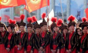 В КР сохраняется преобладание численности женщин над мужчинами