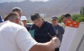 В кабмине ищут пути спасения Иссык-Куля