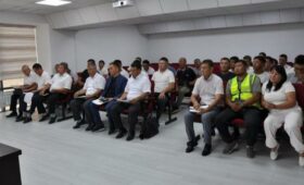 В Таласе ГКНБ провел совещание с местными властями и подрядчиками