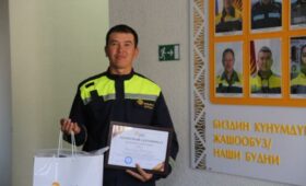 ОсОО «Альянс Алтын» вручило памятный сертификат тысячному сотруднику