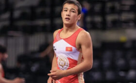 Альхам Абдирасулов завоевал золото на юношеском чемпионате мира по борьбе