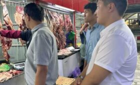 На рынках Бишкека с продавцами провели беседы о ценах на мясо