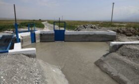 Несмотря на засуху, в Кыргызстане увеличили подачу поливной воды