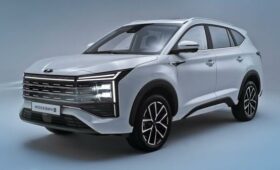 В России стартовали продажи флагманского кроссовера Москвич 8: полный прайс-лист