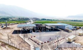 Жапаров и Рахмон дали старт возобновлению работы КПП «Карамык» и «Бордобо»