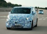 Прошедший ряд испытаний Mercedes-Benz VLE показался на новых фото