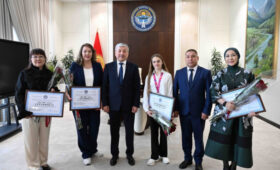 Адылбек Касымалиев встретился с чемпионкой мира Златой Аркатовой